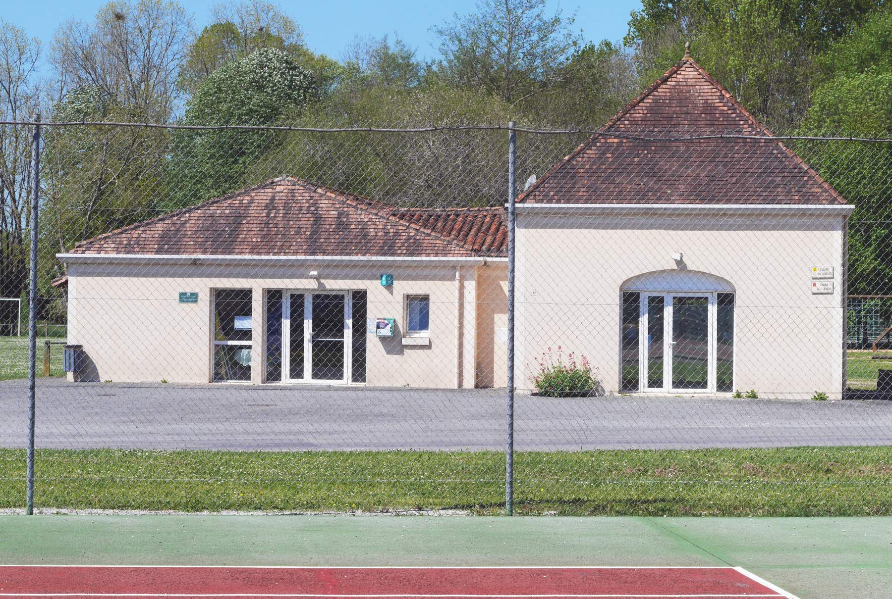 le club-house de bourdeilles